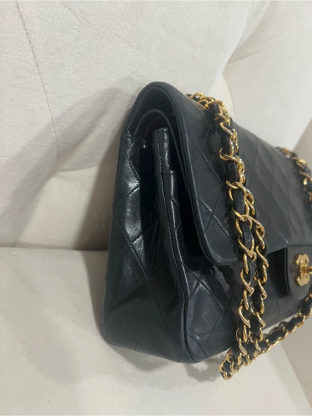 🖤🖤Chanel Vintage Classic Double Flap Quilted Lambskin 24K Gold Plated hardware